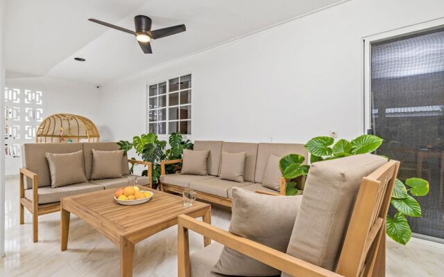 NEW 4br3ba Villa Near Eagle Beach w Private Pool
