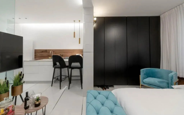 Colors Suites in Netanya