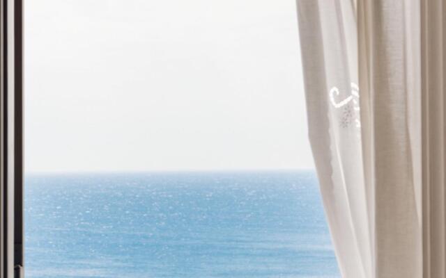 Maison Simone with private heated infinity pool & spectacular sea view