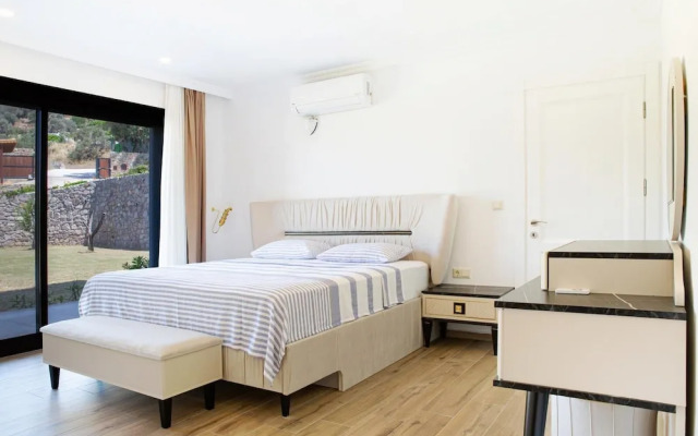 BD4140 by İmportant Group Travel