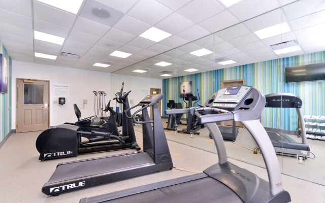 Holiday Inn Express St. Louis West - O'Fallon by IHG