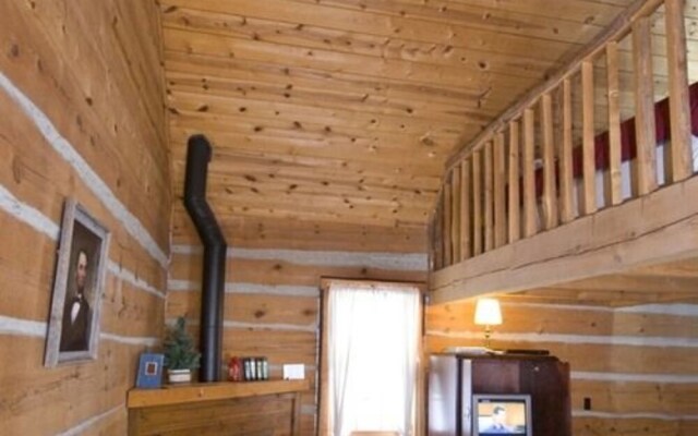 Galena Log Cabin Getaway