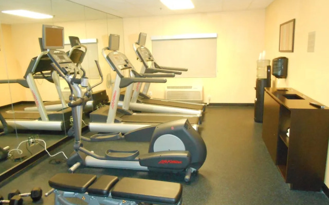 Holiday Inn Express & Suites Phoenix - Mesa West, An Ihg Hotel
