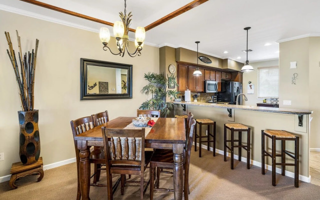 Waikoloa Beach S E32 2 Bedroom Condo by RedAwning