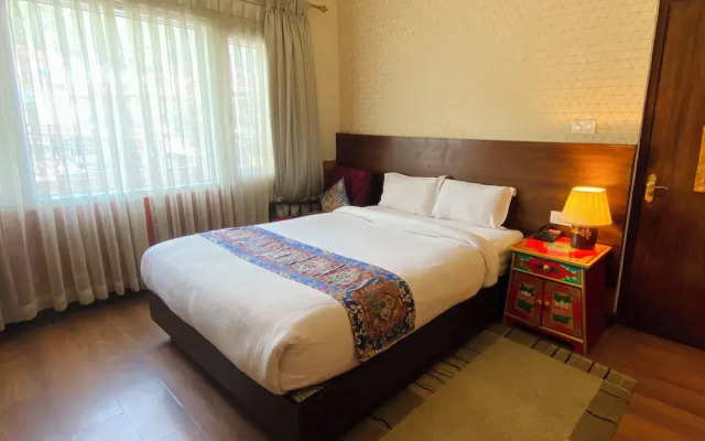 Three Jewels Boutique Hotel