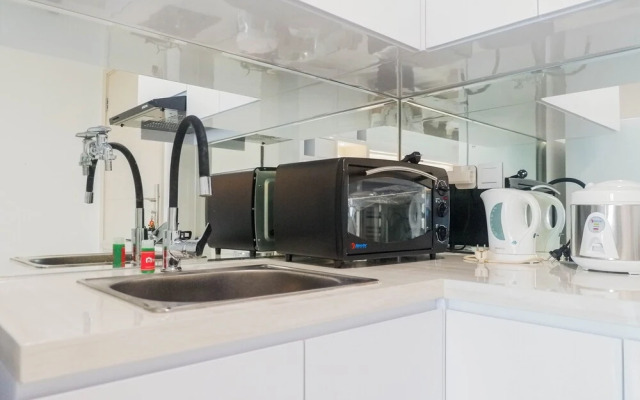 Luxury 2BR Apartment at Supermall Mansion La Riz