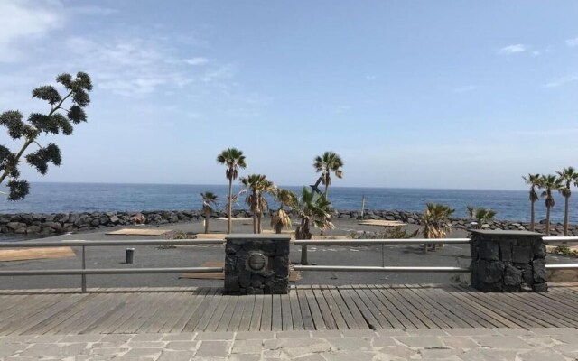 The Cozy Corner Apartment, Primera Línea con Vistas al Mar