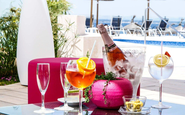 Universal Hotel Cabo Blanco - Adults Only