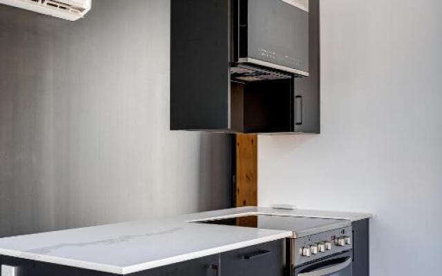Le Black & White - Vieux-Terrebonne