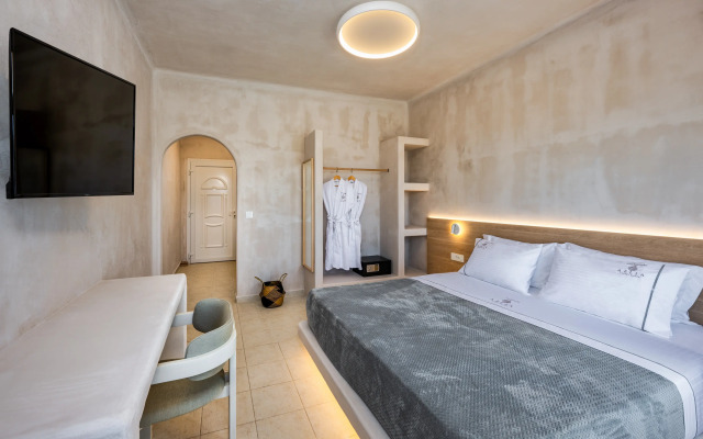 Aelia Luxury Suites