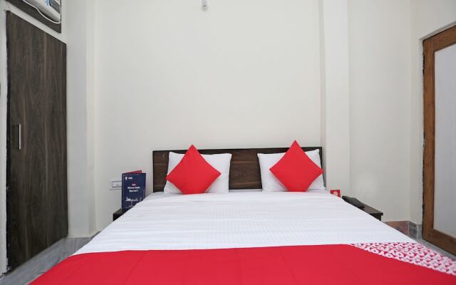 OYO 18363 New Shanti Hotel