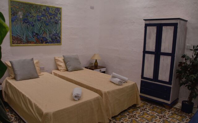 Lee's House Bed & Breakfast Sliema