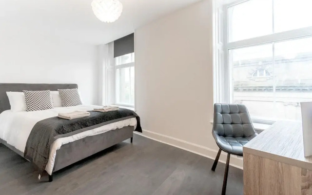 Modern Apartment In Dundee Near Museums, City Centre