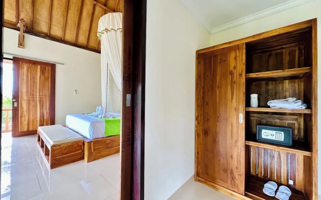 Green Coco Suite