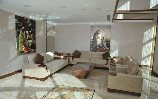 Asuris Hotel