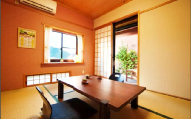 Yufuin Onsen Hotel Poppoan