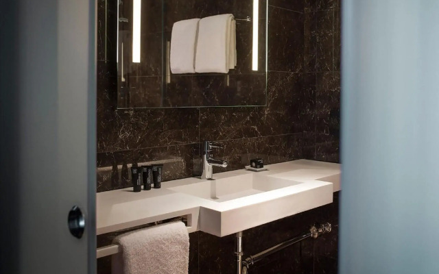 AC Hotel by Marriott® Santiago Cenco Costanera