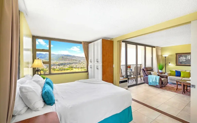 Waikiki Banyan 1BR Condos with No Parking
