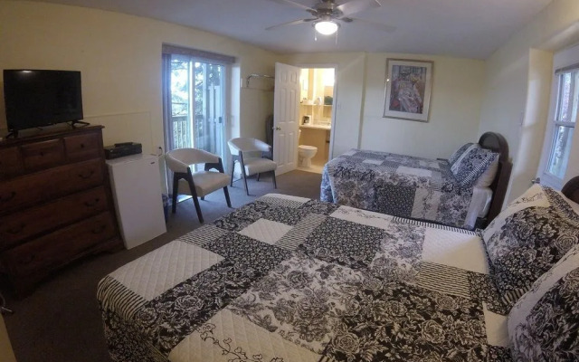 Waterview On The Bay