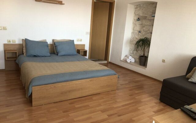 House Dijana