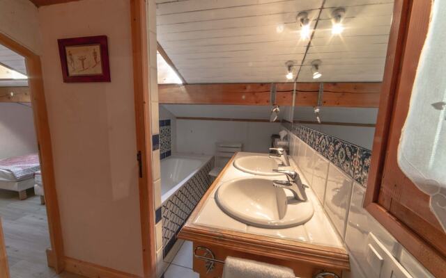 Individual Chalet, Near the Center & 200m from the Slopes