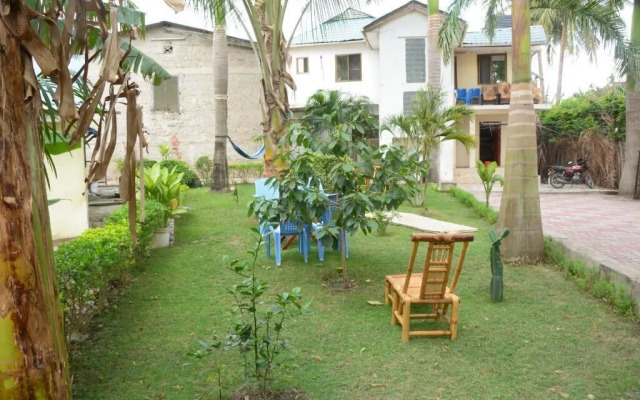 JJ&JE Family House - Hostel