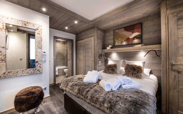 Yellowstone Lodge Chalet 3