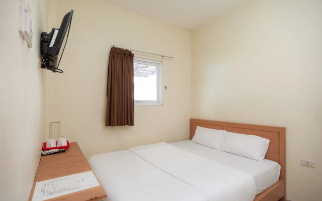 OYO 90180 Ava Guesthouse