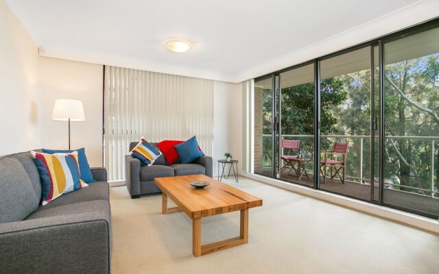 Tranquil tree top hideaway (608i)