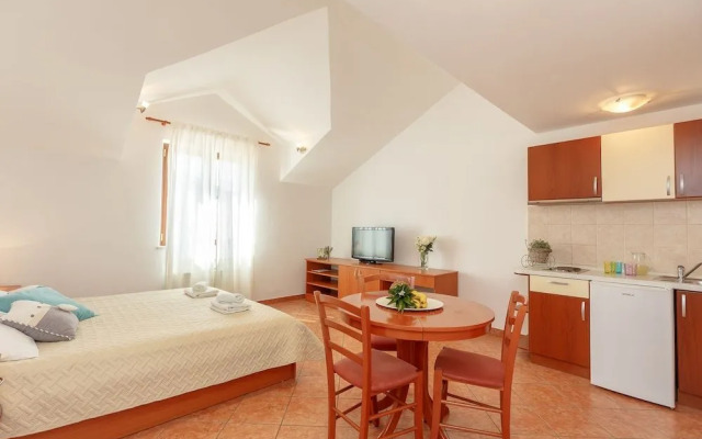 Apartments Mondo