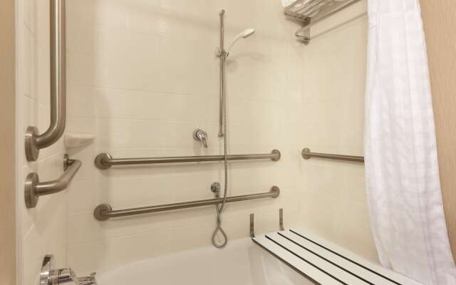 Hilton Garden Inn Falls Church