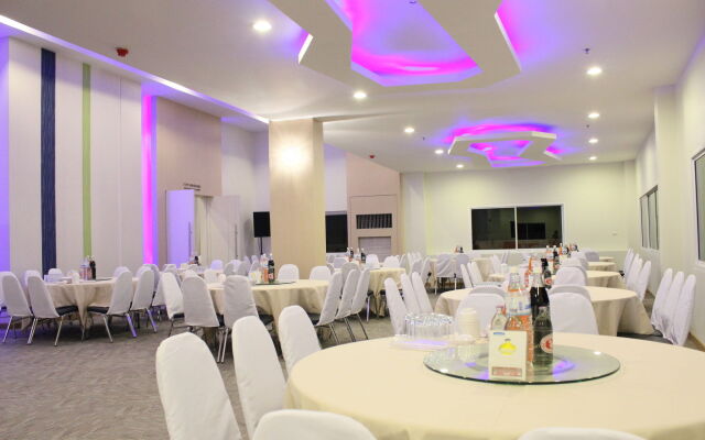 Prachuap Grand Hotel