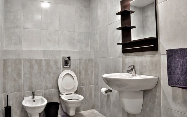 Deluxe Apartments