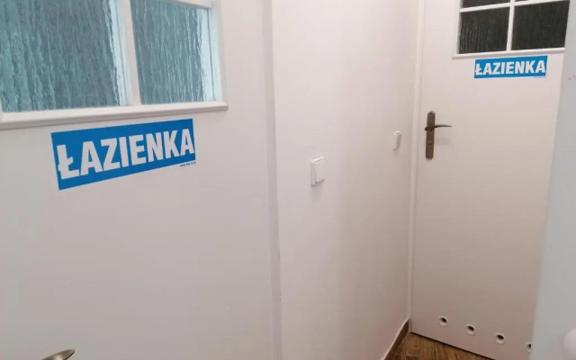 Hostel Tulip - Pokój 2 ze wspólną łazienką i kuchnią