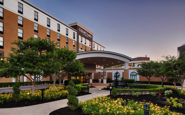 Courtyard by Marriott Springfield Downtown