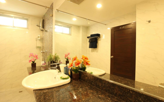 Serena Sathorn Suites
