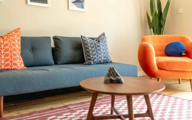 Serene Garden Flat - Steps From Tower Bridge