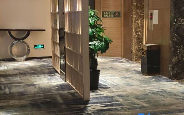 Shenzhen Futian Huaqiang South Feiyuan Hotel