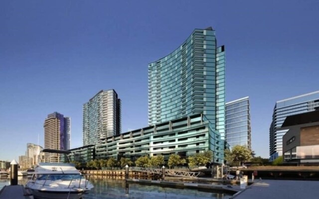 Melbourne Docklands Convesso Seaview Apartment