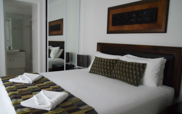 BeachView Apartments at Villa Paradiso – Guest Rooms – Cairns