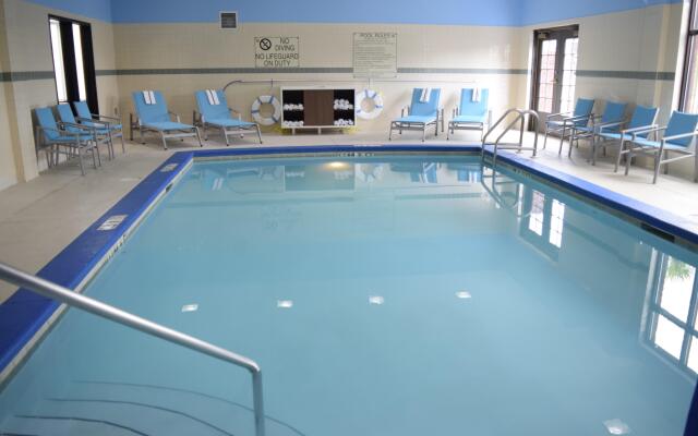 Holiday Inn Express Hotel & Suites West I 10 by IHG