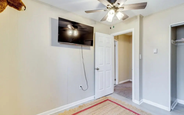 Beach Access: Bbq-ready Poconos Family Getaway!