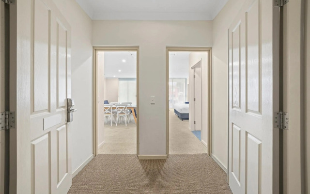 Macquarie Waters Boutique Apartment Hotel