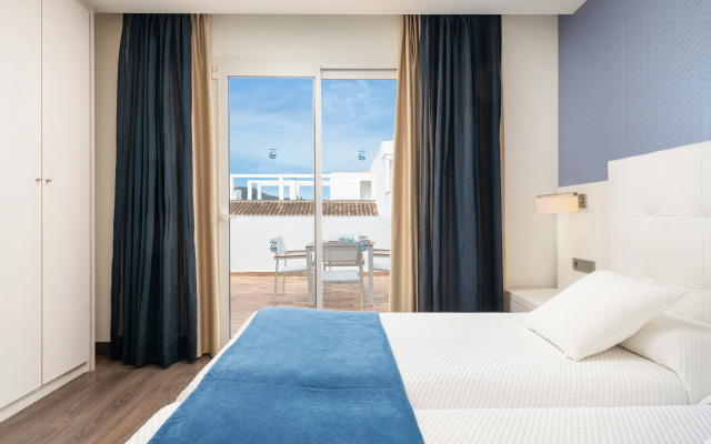 Отель Cala Bona