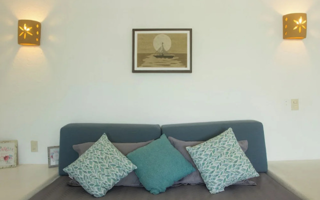 Apt. with Jacuzzi Ixt. Zihuatanejo 3 BR