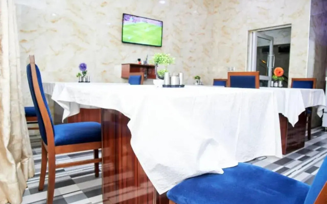 Credence Resorts Aco