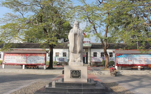 Chaozhou Shifeng Yingbin Inn