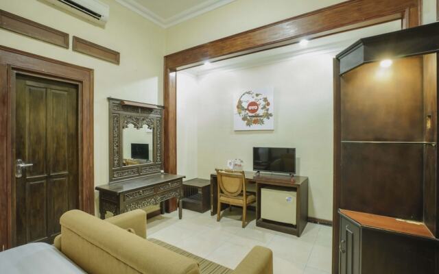OYO 804 Ndalem Maharani Guest House