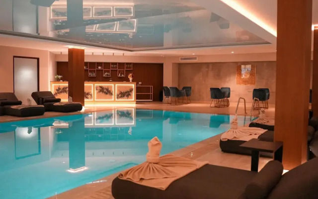 Aqua House Valentino