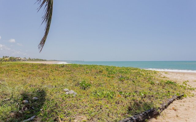 IT03 Bangalo Duplex 3 Suites Pe na Areia